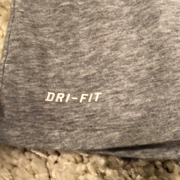 The Nike Tee - Picture 2 of 5